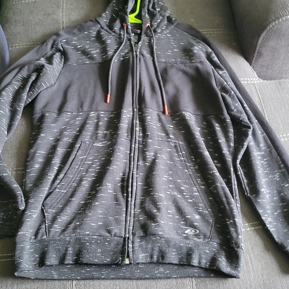 Pro Player Zip-Up size Medium - Picture 1 of 4